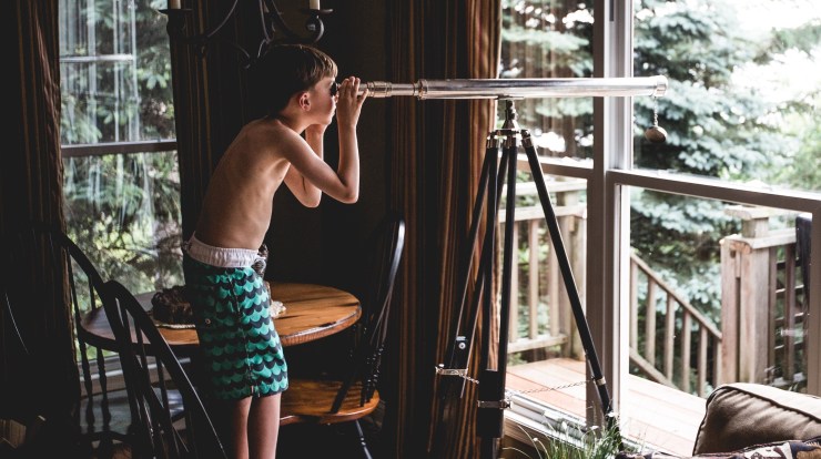 Boy w telescope